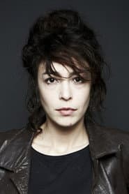 Adrienne Pauly