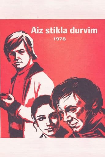 Aiz stikla durvīm
