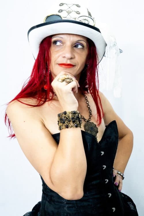 Thina Curtis